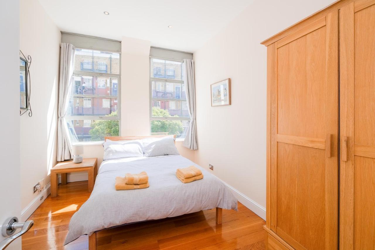 Lovely 2 Bed Flat In Canal Side Gated Development Apartment London Exterior photo